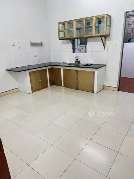 BÁN NHÀ CẤP 4vị trí: Đường Đặng Thai Mai, tổ 22 đông phong, gần cty nước sạch, bệnh viện đa khoa