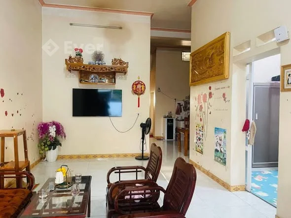 Hơn 700tr có ngay căn nhà kiên cố mái bằng trung tâm xã Tân Uyên