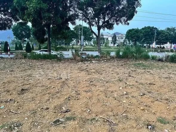 Bán lô Đất 2 mặt tiền đường 58 Đường võ nguyên giáp phường đoàn kết tỉnh lai châu