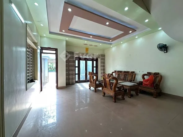 Bán Căn Nhà 3 Tầng 2 mặt tiền đẹp. Vi trí Tọa lạc Trên Đường Đại Lộ Lê Lợi.