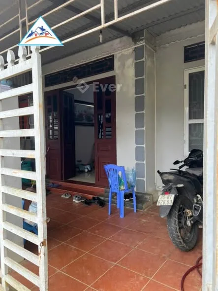 CÓ 8xx CÓ NGAY CĂN NHÀ CẤP 4 ĐẦY ĐỦ CÔNG NĂNG, BAO TRỌN TIỆN ÍCH XUNG QUANH Vị trí: đường Nguyễn Gia