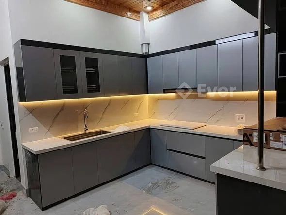 Bán căn nhà 2 tầng , tổ 9 phường Tân Phong , đất cấp diện tích 7x15m , đang đi vào hoàn thiện