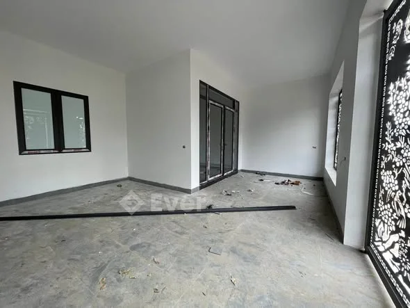 Em còn 1 căn cấp 4 đường Tôn Thất Bách sắp ra lò tk thông thoáng đẹp hết nước chấm vị trí thuận tiện