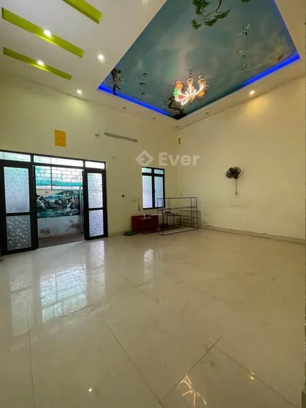 Gia chủ chuyển nơi ở mới nhờ bán lại nhà cấp có gác xép rộng rãi trong ngõ 479 trần hưng đạo