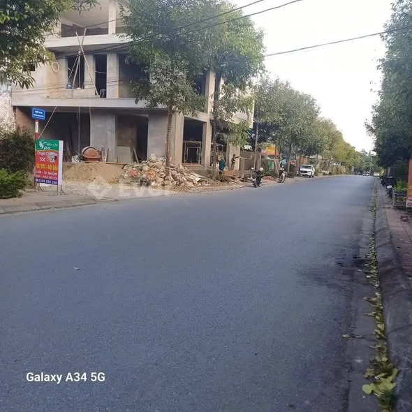 NHÀ CẤP 4 NGÕ Ô TÔ GẦN ĐƯỜNG NGÔ QUYỀN ĐỂ LẠI TOÀN BỘ NỘI THẤT