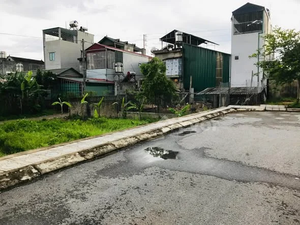 Gia đình chuyển về quê cần bán mảnh đất 2 mặt tiền diện tích 10 x14,8,m ( tổng 148m2) mặt đường phía