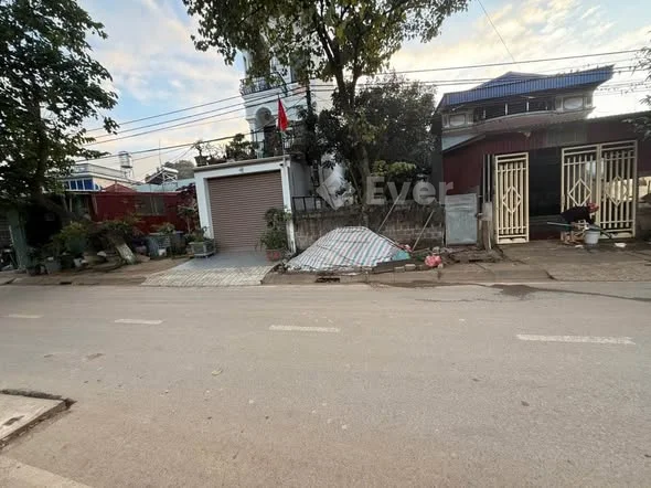 BÁN LÔ ĐẤT MẶT ĐƯỜNG - PHỐ HOA BAN Vị trí: TDP 3/2, Phường Thảo Nguyên, Sơn La