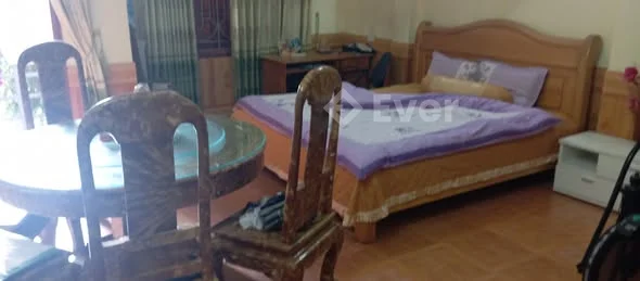 Cho thuê nhà 3 tầng ở tổ 2 Thanh Bình phường ĐBP sau bến xe cũ, nhà có chỗ để ô tô, 4 pn, 2 vs - 5 triệu - 80m²