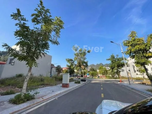 Sẵn Lô Đất Tại Khu Đô Thị Shining, Gần Sân Công Viên.Dãy 80m, dân cư đông, đường thông sang kè