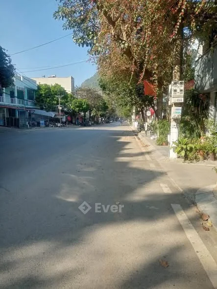 Cần chuyển đổi nơi ở mới gia chủ bán nhà 3 tầng trên trục đường qlo6 phường chiềng lề Sơn La - Thỏa thuận - 66.5m²