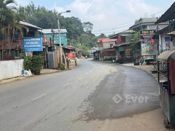 Cần bán đất suối nước nóng Bản Mòng - Hua La - Sơn La -13m mặt 166m2 thổ cư - Thỏa thuận - 166m²