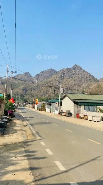 Nhà hai tầng đẹp rộng 123m2 có hơn 44m thổ cư bìa chính chủ giá siêu rẻ ạ. - Thỏa thuận - 123m²