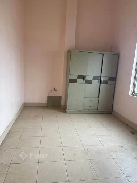Bán nhà mặt phố Lò Văn Giá với diện tích 80m2