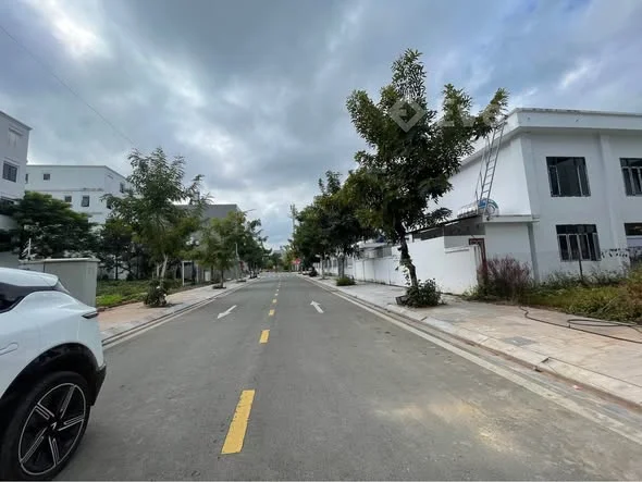 Bán nhanh lô nền 75m khu Đô Thị Shining Dân cư đông đúc ,pháp lý đầy đủ ,cơ sở hạ tầng hoàn thiện