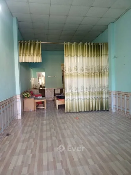 Bán nhà cấp 4 chiềng lề tô hiệu Sơn La, 100m pull thổ cư, khu dân cư đông đúc, hàng xóm thân thiện