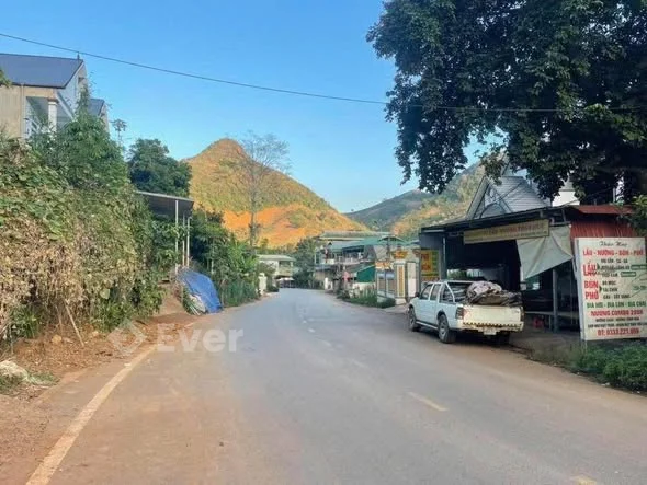 Hạ Giá Mảnh Đất Cực Đẹp ở Ngay Gần Cổng Trào Suối Nước Nóng.