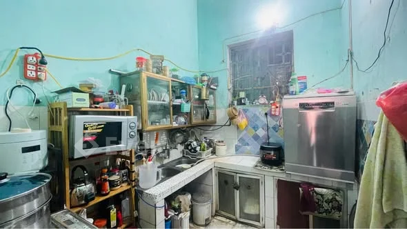 Bán nhà mặt đường Thanh niên Sở Giáo Dục Phường Tô Hiệu- Sơn La. Dt: 4x15m có 60m2 full thổ cư Côn