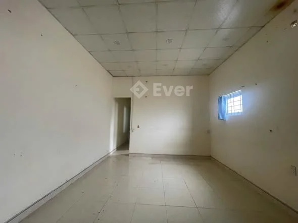 bán nhà cấp 4 mặt đường nguyễn du phường quyết tháng cũ , giá 890tr có thương lượng quan tâm ib