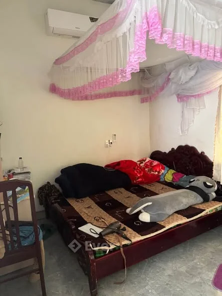 Bán nhà cấp 4 thuộc tổ 8 chiềng sinh Nhà gồm 2p ngủ, 1p bếp, 1p vs, sân phươi và để xe rộng thoáng