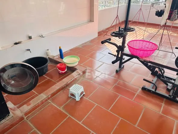 BÁN NHÀ TÔ HIỆU – TP SƠN LA Nhà đẹp có thang máy 4,5m x 34m