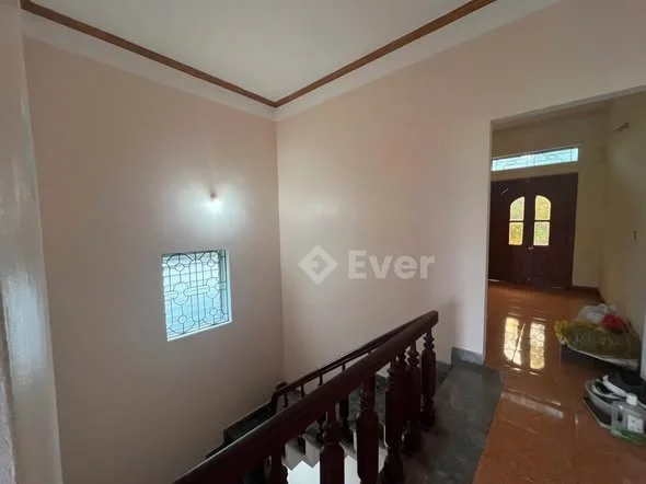 Bán căn nhà 3 tầng gần tỉnh uỷ Mặt tiền 4,5m sâu 30m nở hậu Đường oto tránh nhau 4.x tỷ