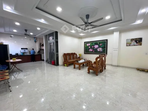 Bán nhà 5 tầng đối diện Mường Thanhmặt tiền 7m sâu 18m nhà mới xây 2019