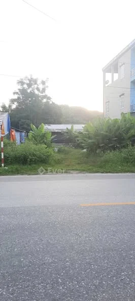 Đất mặt đường Quốc Lộ 2C cây số 18 tại xã Đội Bình cũ, thuận tiện cho việc kinh doanh buôn bán