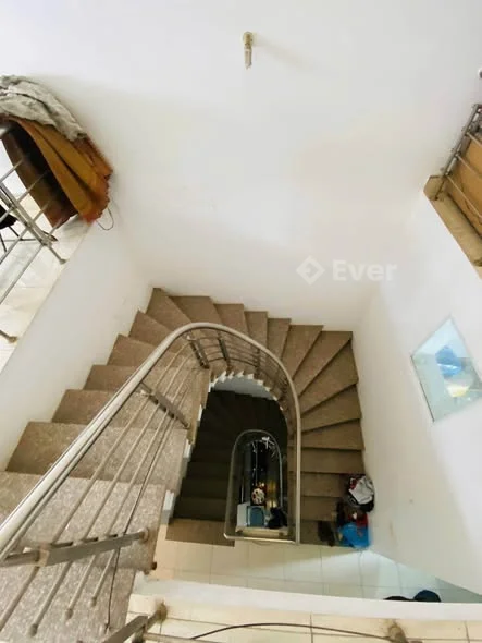 SANG NHỨỢNG NHÀ 3 TẦNG Ỷ LA ĐƯỜNG TIÊN LŨNG