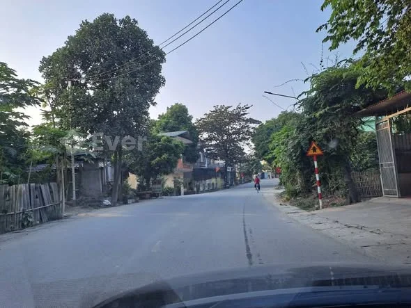 Bán đất phân lô góc 2 mặt tiền, mặt đường trục chính đường Tân Hà