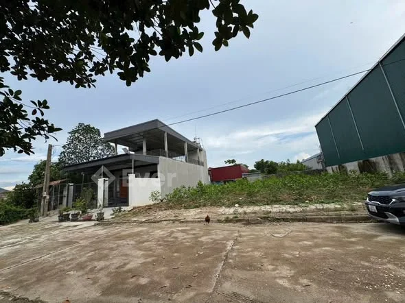 200m là ra đến trục chính đường Động Lực thuộc khu tái định cư đường quy hoạch