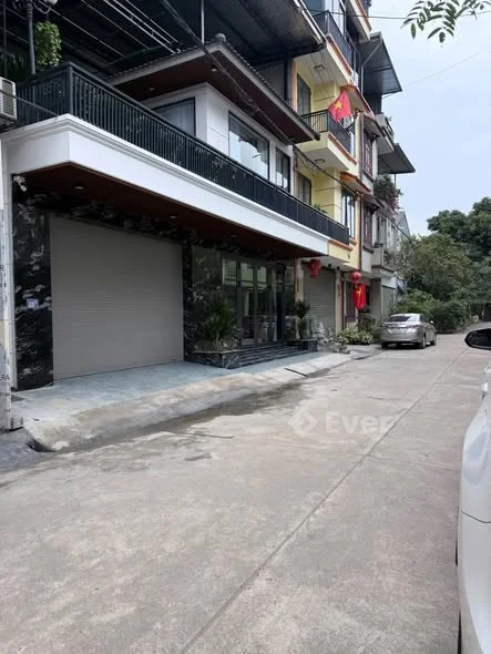 Nhà form biệt thự phong cách sang trọng – Thiết kế hiện đại, tone màu thời thượng rất có gu