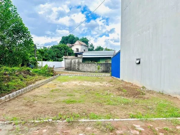 Cuối năm lên cho ac siêu phẩm cất két, 112m mặt tiền 8m, 02 mặt đường trước sau, đường quy hoạch