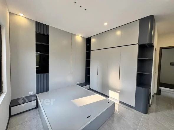 Biệt Thự Mini 3 Tầng 2 Mặt Tiền Giữa Trung Tâm Tp .!Gần Uỷ Ban Hồ Gia Sàng