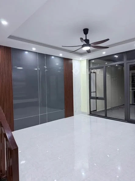 ĐỨT TỪNG KHÚC RUỘT, CHỊ GÁI BÁN CĂN NHÀ TÂM HUYẾT NGAY TRƯỜNG C1 QUANG VINH SIÊU ĐẸP