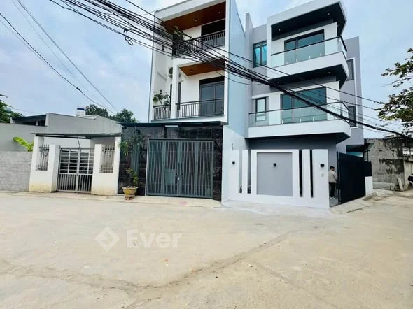 MỘT CHIẾC NHÀ XINH ĐẾN TỪ VỊ TRÍ KO BAO GIỜ NGẬP GẦN SIÊU THỊ ÁNH DƯƠNG - ĐH KINH TẾ ĐH NÔNG LÂM