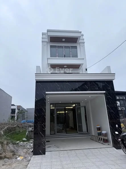 NHÀ 3 TẦNG ĐẸP ĐÓN TẾT 2026 Vị trí trục chính đường túc duyên, thuận tiện kinh doanh