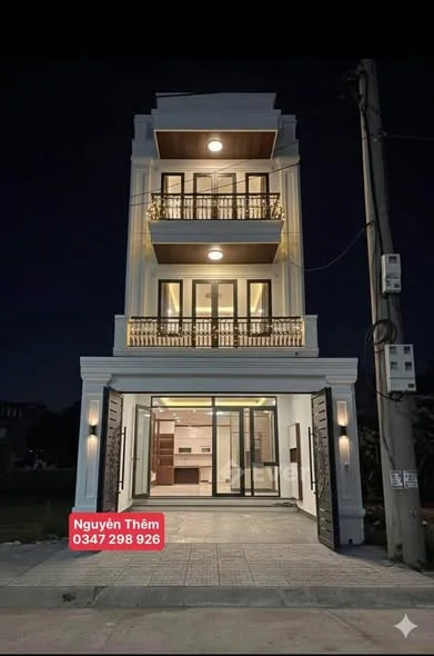 Nhà đẹp mới tinh vào ở được luôn.-Vị Trí: Số 8 Túc Duyên. Phường Phan Đình Phùng