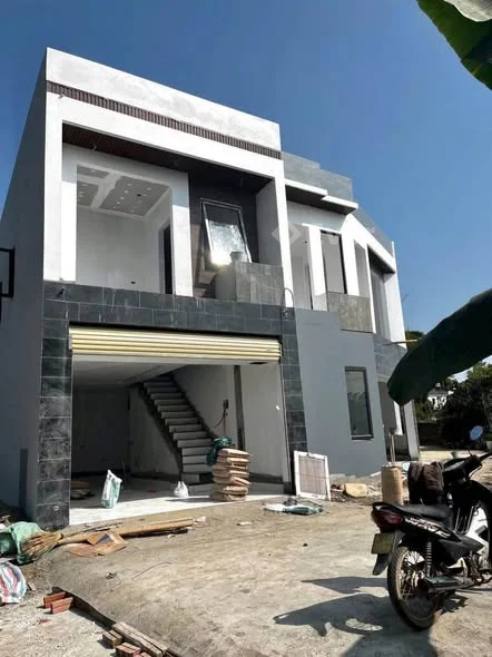 CHỈ 2,6 tỷ RẺ NHẤT PHỐ ĐÁN
- Đường rộng 2 oto tránh nhau , cách trục chính Quang Trung chỉ 200 met