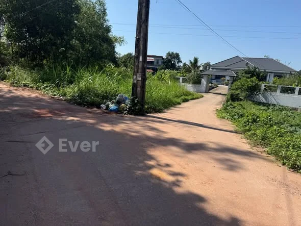 Duy nhất 1 lô 1390 bán nốt thu hồi vốnSơn tiến quyết thắng sẵn bìa gd luôn