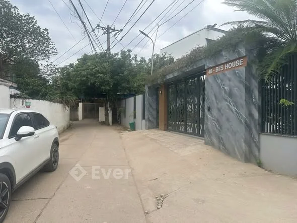 BÁN ĐẤT LÔ 2 – ĐƯỜNG CMT8 Vào trung tâm chỉ 1 phút Đường thông, ô tô 2 xe tránh nhau Gần chợ Khu