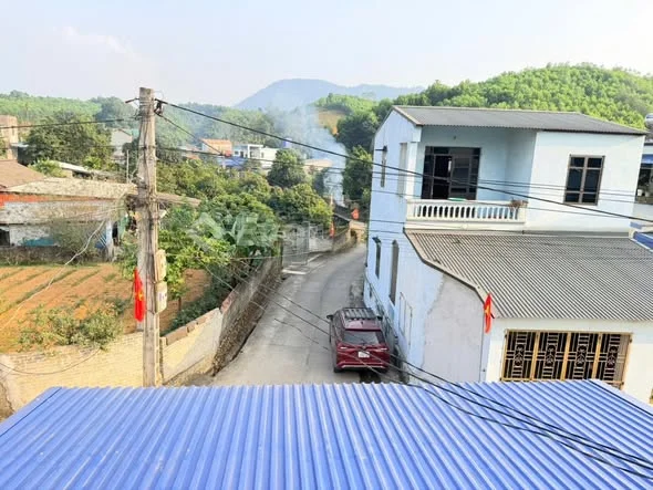 CƠ HỘI VÀNG CHO GIA ĐÌNH BẠN!
Bán nhà 2 tầng kiên cố tại xã Hà Thượng – Thái Nguyên
Diện tíc