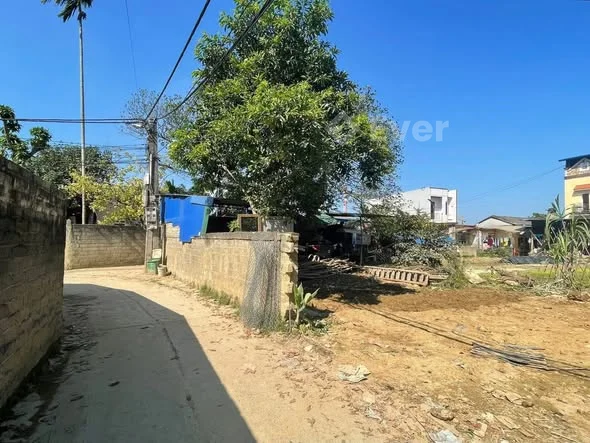 BÁN LÔ ĐẤT NGAY SAU TRƯỜNG CẤP 2 QUANG VINH - GẦN CHỢ QUANG VINH- Diện tích 107m2, thổ cư 50m