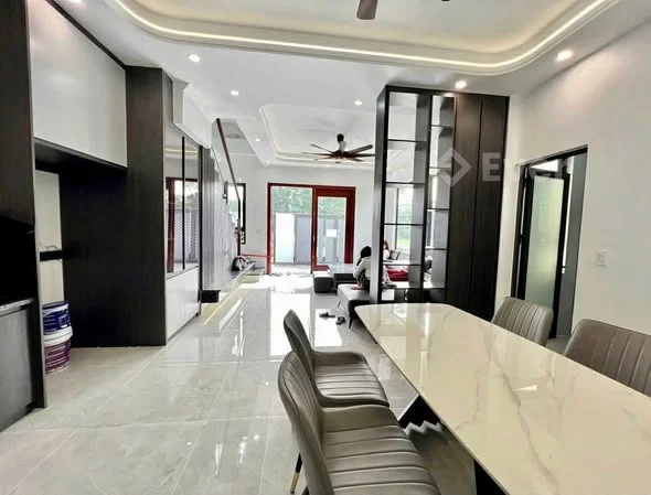 BÁN NHÀ 3 TẦNG HIỆN ĐẠI – FULL NỘI THẤT CAO CẤP