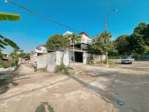 BÁN ĐẤT KHU HỒNG HÀ - TIÊN CÁT - VIỂ TRÌ Đất vuông vắn đẹp 2 mặt đường trước, sau. Dt 89,2m (tc 70m)