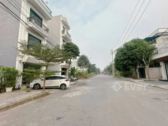 Trục chính Lương Khánh Thiện - Thọ SơnĐường to rộng thênh thang, ngõ thông.