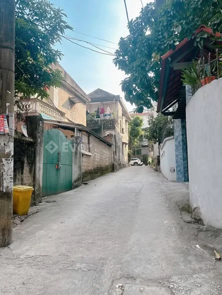 Bán ô đất khu Thanh Xuân - Gia Cẩm. DT 76m(5 m mặt) đường thông.