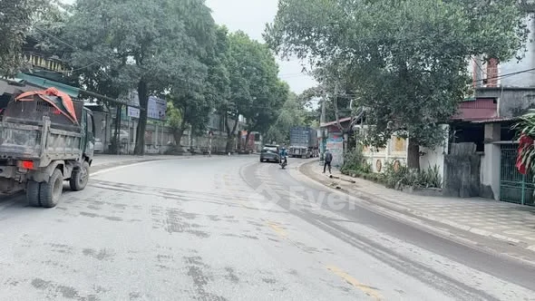 Cần bán ô đất gần Cổng bệnh viện lao, Thị xã Phú thọĐịa chỉ : khu 5, phường âu cơ