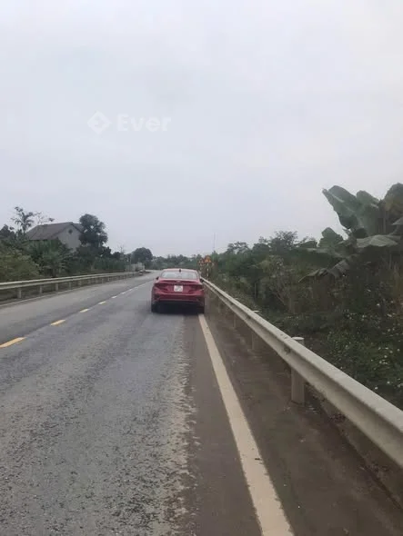 chính chủ e ak ko qua trung gian e bán gấp khách nhéô này mà khách trê ko có ô thứ 2 đâu ak - Thỏa thuận - 100m²