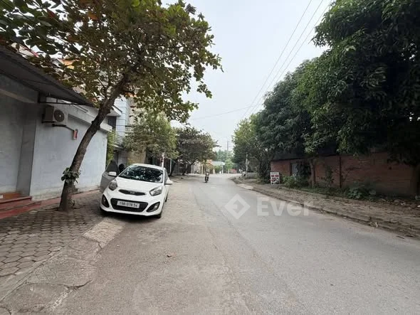 Đất Đồi Cam -Thanh Miếu
 (ngõ 136 Đồi Cam)
Cách DLHV 200m, trục chính đồi cam 30m. Ngõ thông tứ phía - Thỏa thuận - 73.5m²