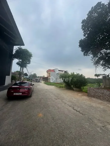 Bán đất băng 2 đại lộ khu 4B Vân PhúDiện tích 100m2 full thổ cưMặt tiền 4m